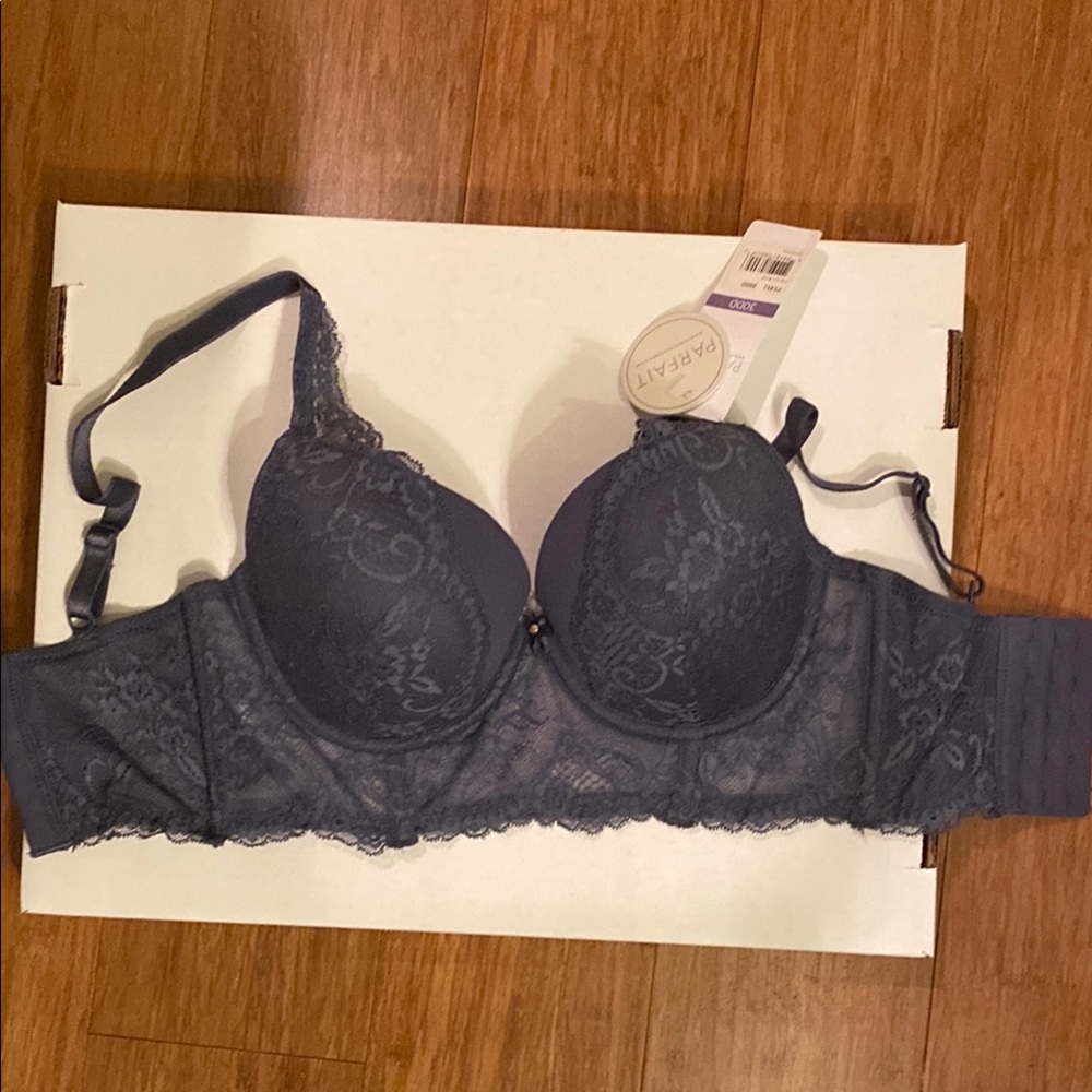 Lace underwire bra